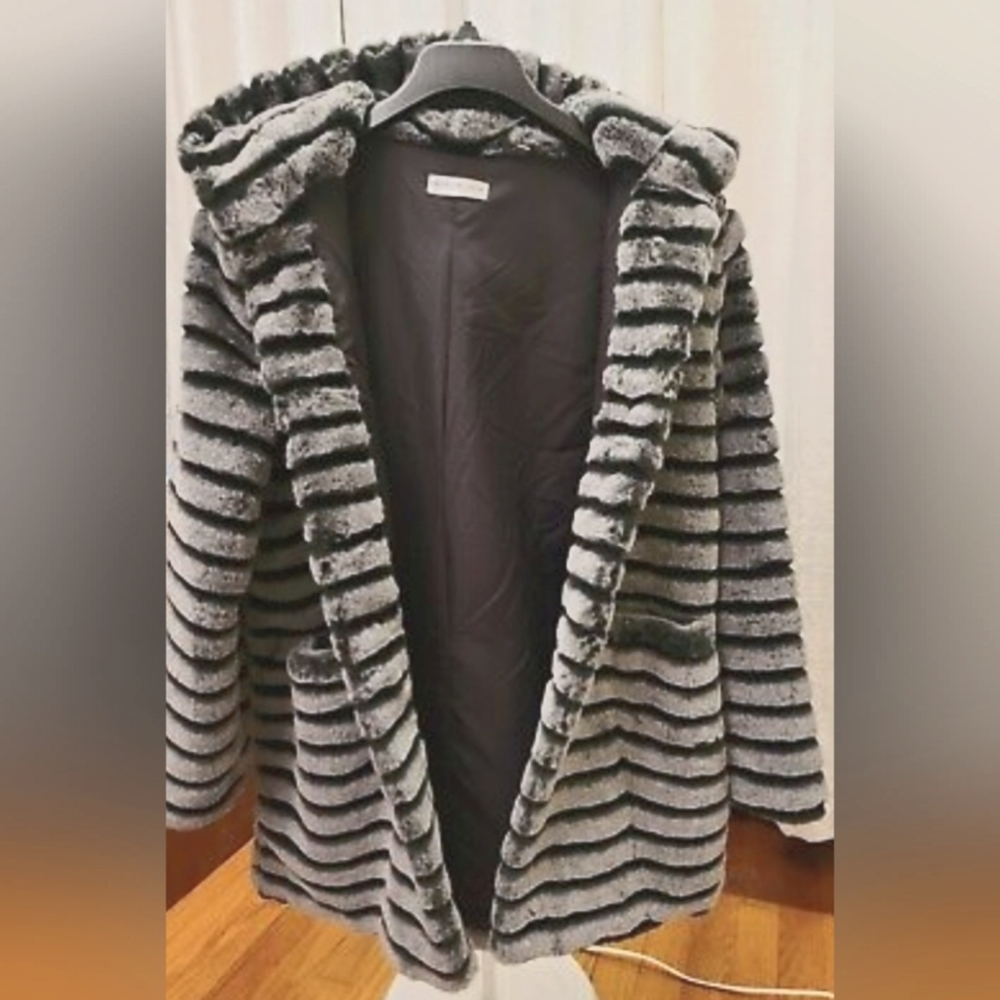 Patricia Luca soft faux fur coat - Picture 4 of 4